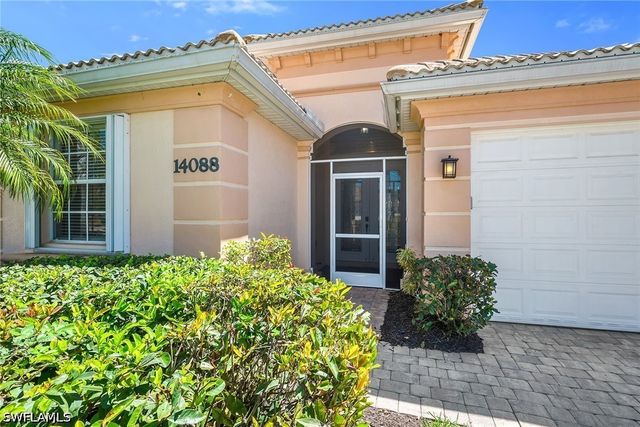 14088 Mirror CT, Naples, FL 34114