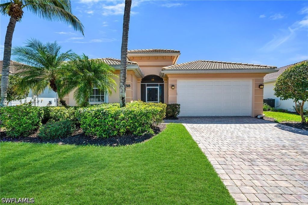14088 Mirror CT, Naples, FL 34114