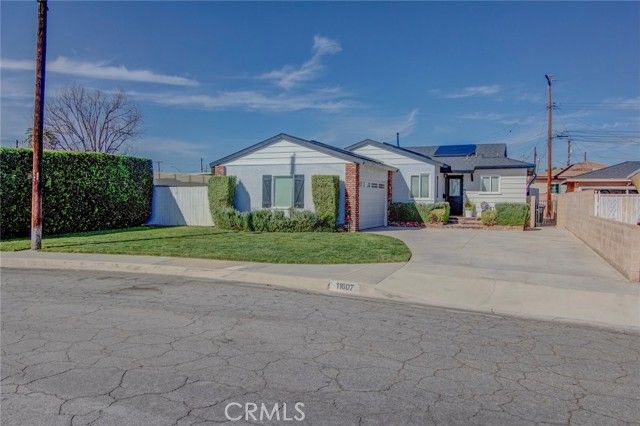 11607 175th, Artesia, CA 90701