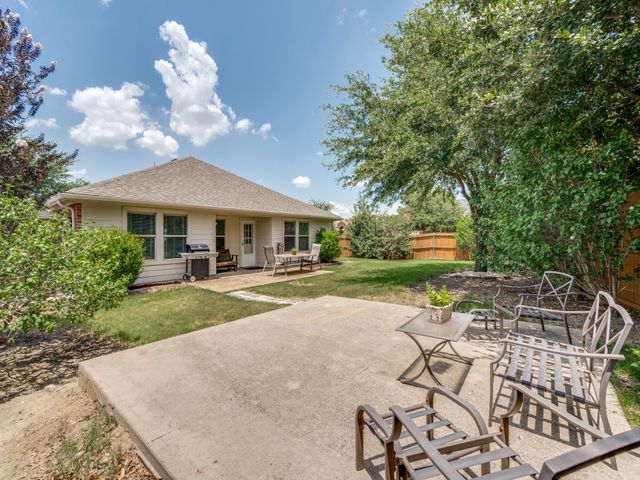 2216 Julian Drive, Mckinney, TX 75071