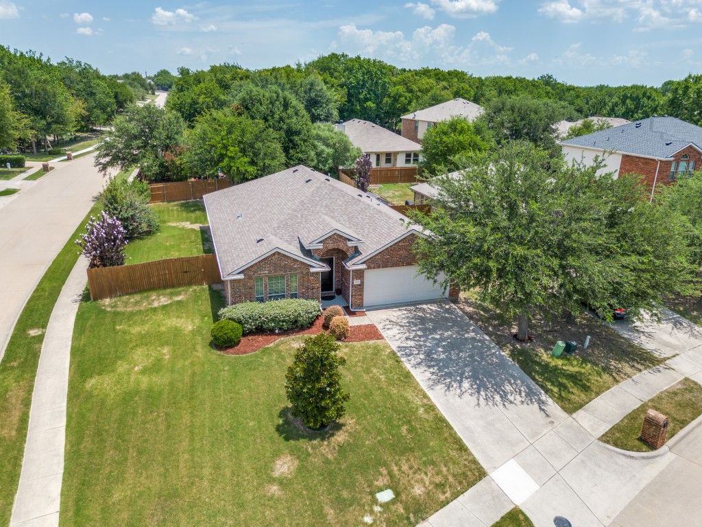 2216 Julian Drive, Mckinney, TX 75071