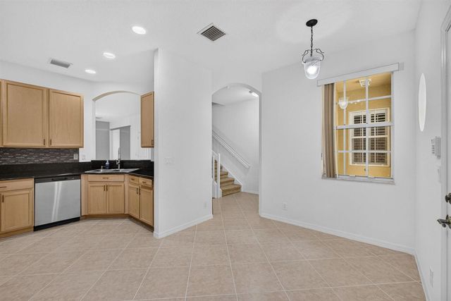 4991 Bonsai Circle 107, Palm Beach Gardens, FL 33418