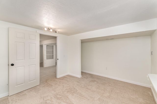 1001 Hicks Pike, Walton, KY 41094