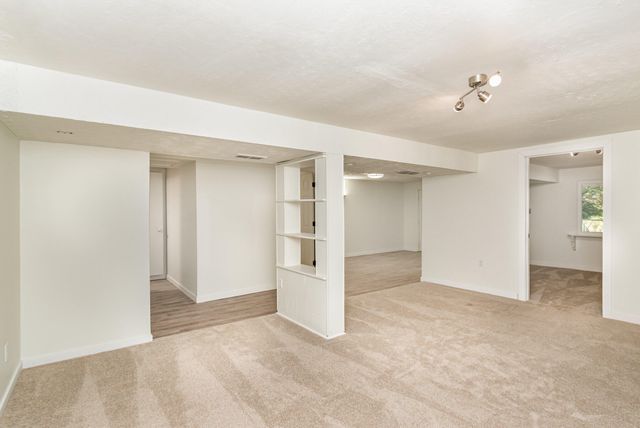 1001 Hicks Pike, Walton, KY 41094