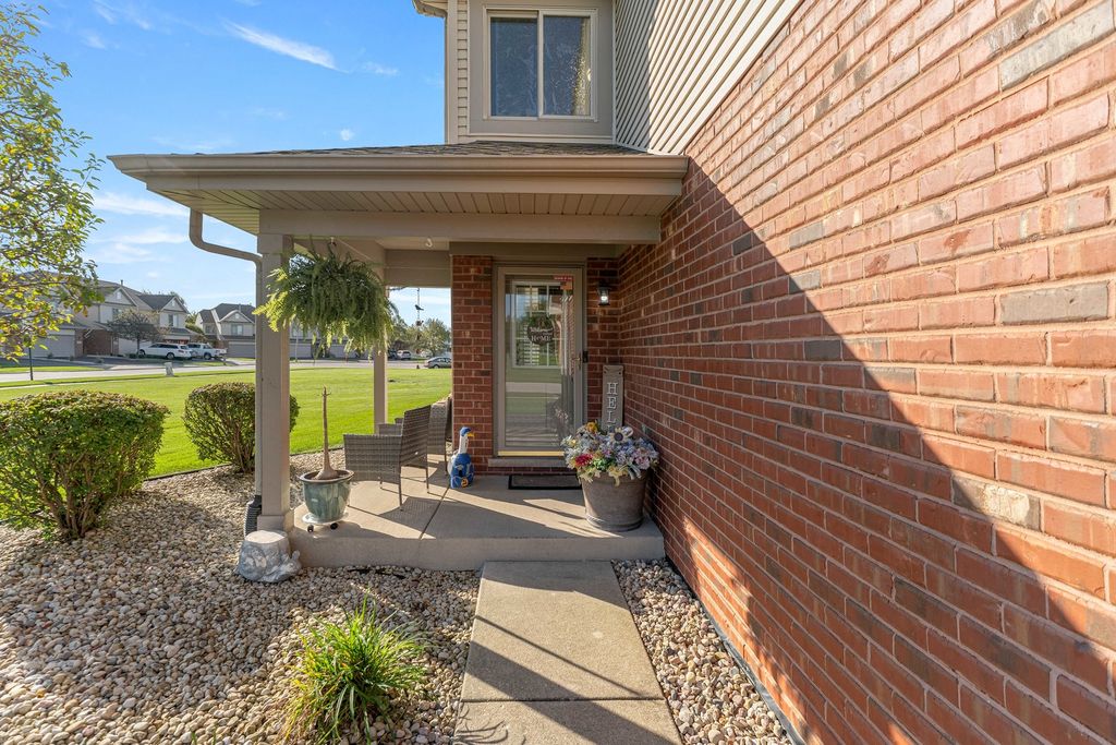 8229 Pecan Place, Frankfort, IL 60423 — photo 2