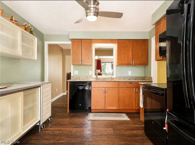 1044 Canyon View Road 703F, Sagamore Hills, OH 44067