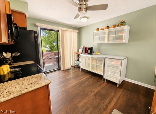 1044 Canyon View Road 703F, Sagamore Hills, OH 44067