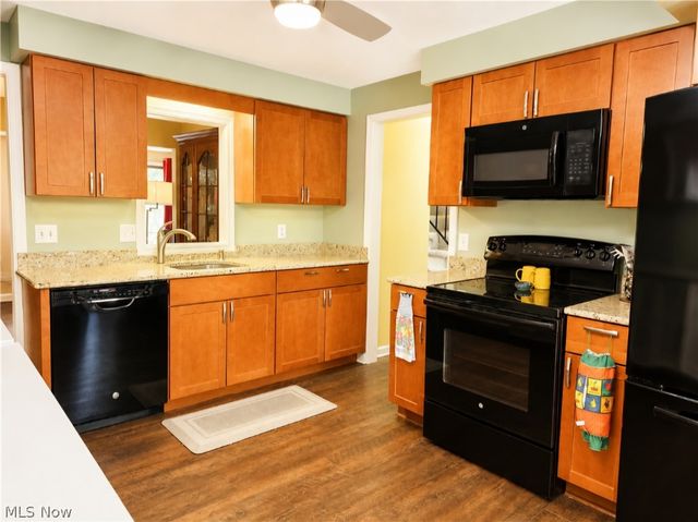 1044 Canyon View Road 703F, Sagamore Hills, OH 44067