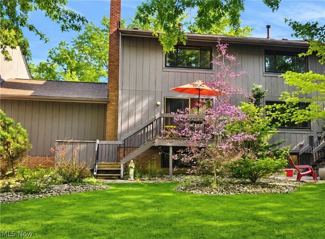 1044 Canyon View Road 703F, Sagamore Hills, OH 44067