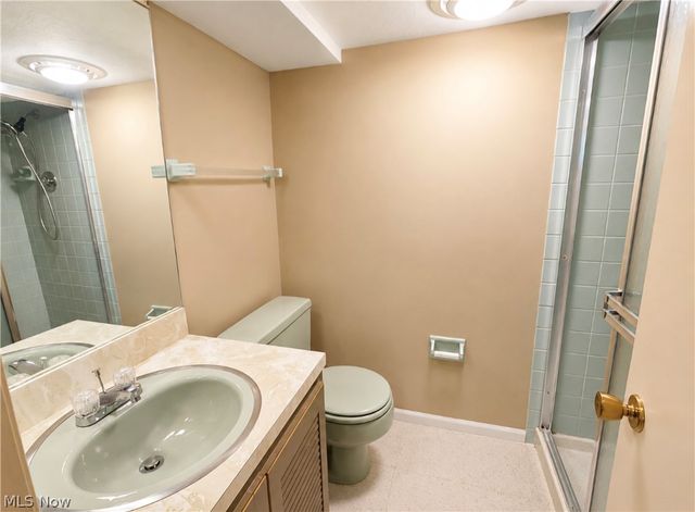 1044 Canyon View Road 703F, Sagamore Hills, OH 44067