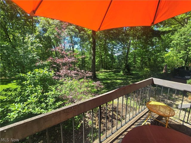 1044 Canyon View Road 703F, Sagamore Hills, OH 44067