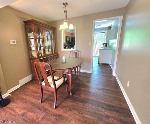 1044 Canyon View Road 703F, Sagamore Hills, OH 44067
