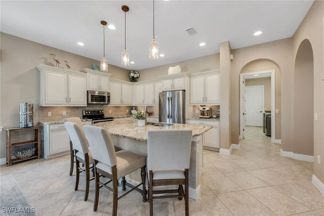 10185 Belcrest BLVD, Fort Myers, FL 33913