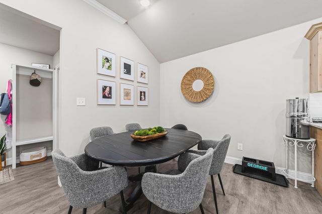 203 Cowboy Lane, Wolfforth, TX 79382