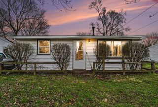 240 N 25th Street, Springfield, MI 49037