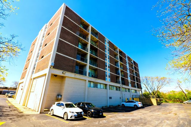 1043 S York Road 409, Bensenville, IL 60106