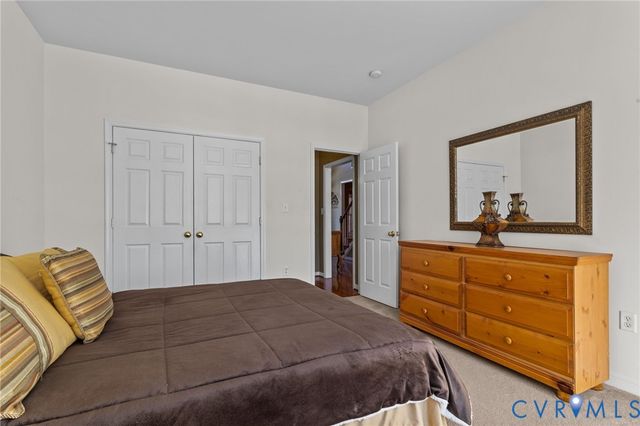 11007 Wooferton Ct, Midlothian, VA 23112