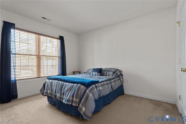 11007 Wooferton Ct, Midlothian, VA 23112