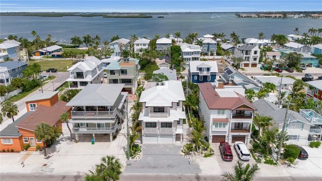 2215 AVENUE C, Bradenton Beach, FL 34217