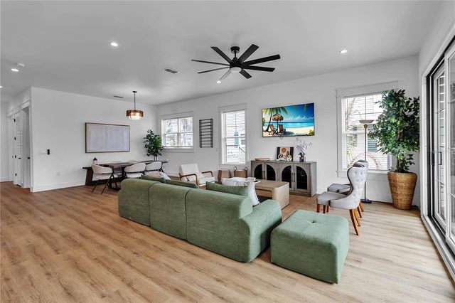 2215 AVENUE C, Bradenton Beach, FL 34217