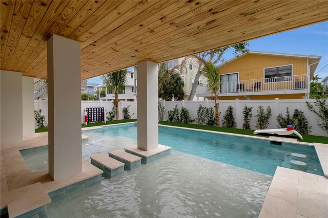 2215 AVENUE C, Bradenton Beach, FL 34217