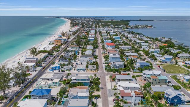 2215 AVENUE C, Bradenton Beach, FL 34217