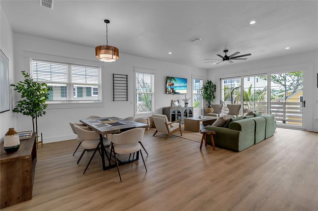 2215 AVENUE C, Bradenton Beach, FL 34217