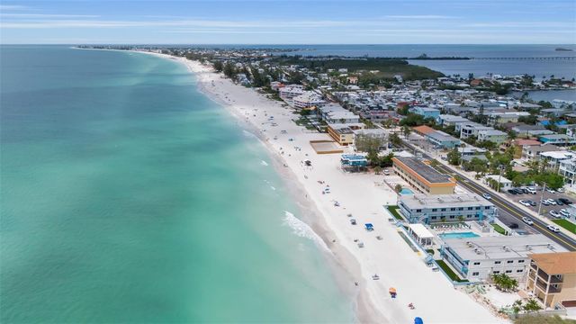 2215 AVENUE C, Bradenton Beach, FL 34217