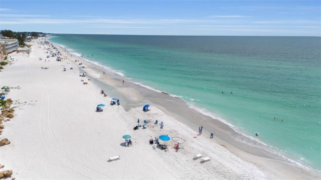 2215 AVENUE C, Bradenton Beach, FL 34217