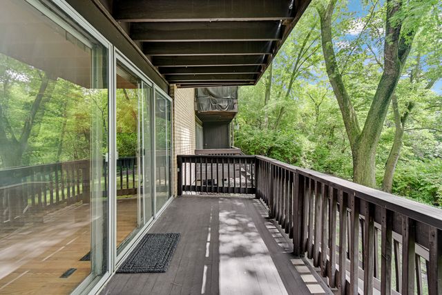 5503 Lakeside Drive 1C, Lisle, IL 60532