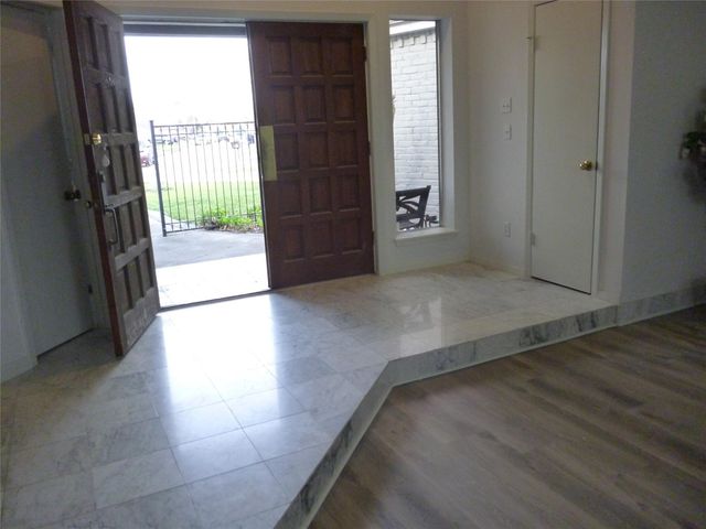 11003 Colebrook Drive, Houston, TX 77072