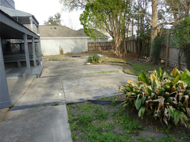 11003 Colebrook Drive, Houston, TX 77072