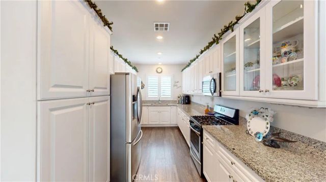 5011 Vanderham Way, Jurupa Valley, CA 91752