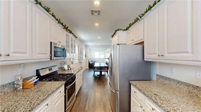 5011 Vanderham Way, Jurupa Valley, CA 91752