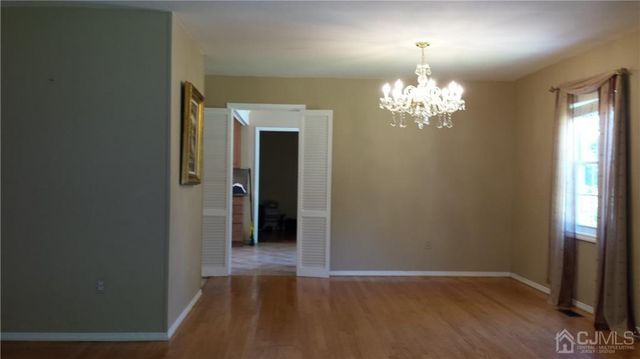 1 Tripplet Road, Franklin, NJ 08873