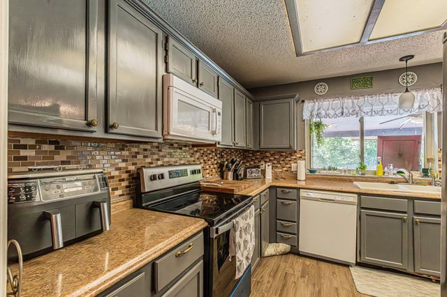 2110 Cold Springs Drive, Arlington, TX 76017