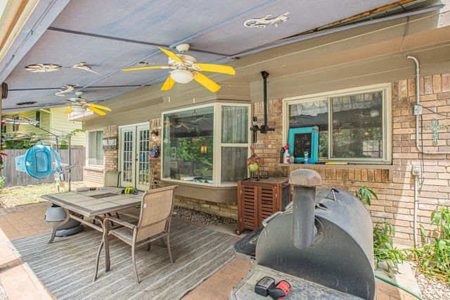 2110 Cold Springs Drive, Arlington, TX 76017