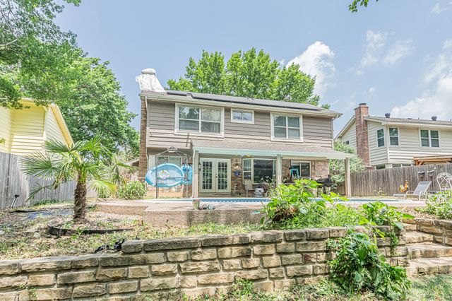 2110 Cold Springs Drive, Arlington, TX 76017
