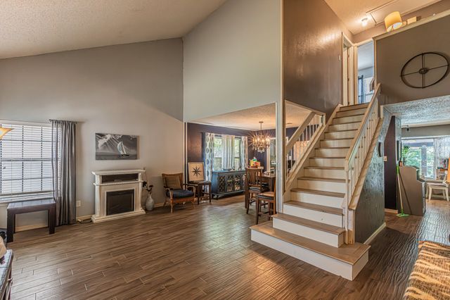 2110 Cold Springs Drive, Arlington, TX 76017