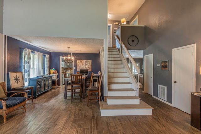 2110 Cold Springs Drive, Arlington, TX 76017