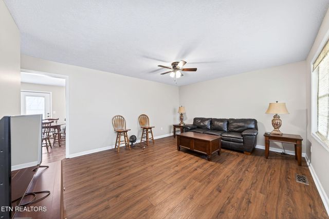 150 Dillon St, Crossville, TN 38555