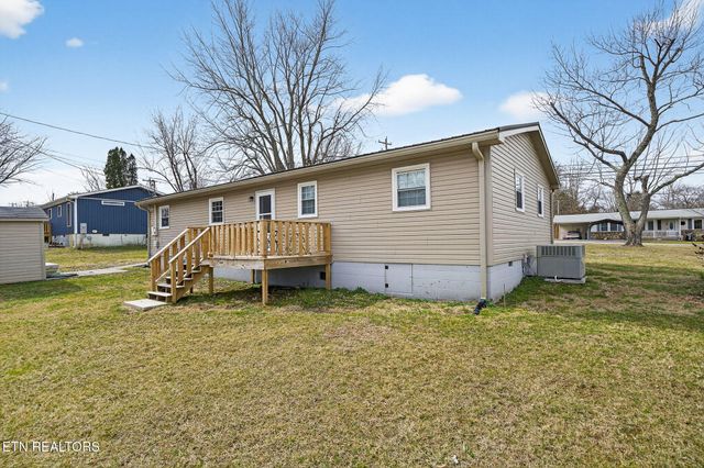 150 Dillon St, Crossville, TN 38555