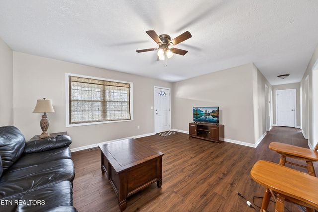 150 Dillon St, Crossville, TN 38555