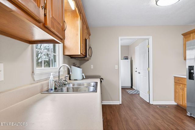 150 Dillon St, Crossville, TN 38555