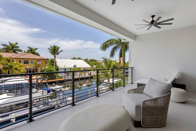 2420 NE 48th Street, Lighthouse Point, FL 33064