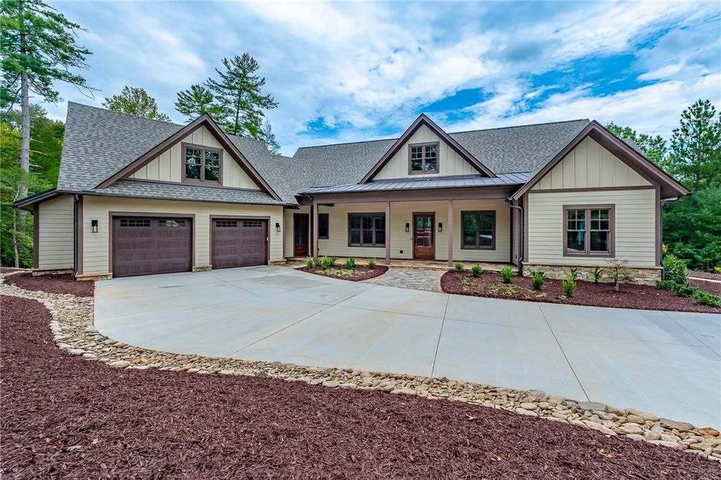 101 Pixie Moss Way, Sunset, SC 29685