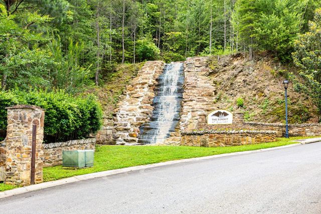 111 Summit View Drive, Ellijay, GA 30540