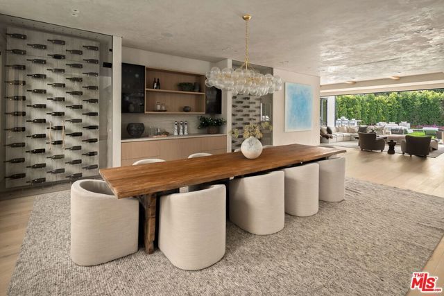 10386 Strathmore Drive, Los Angeles, CA 90024