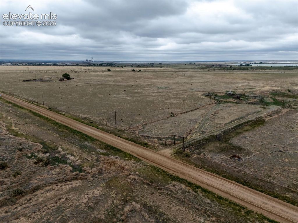 2752 S Little Burnt Mill Road, Pueblo, CO 81004 — photo 4