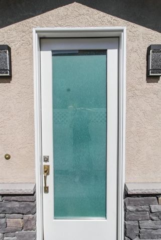 2114 Felspar, San Diego, CA 92109
